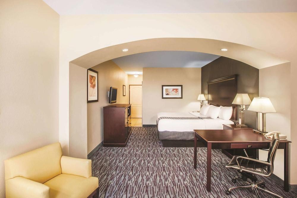La Quinta By Wyndham Allen At The Village Exterior foto