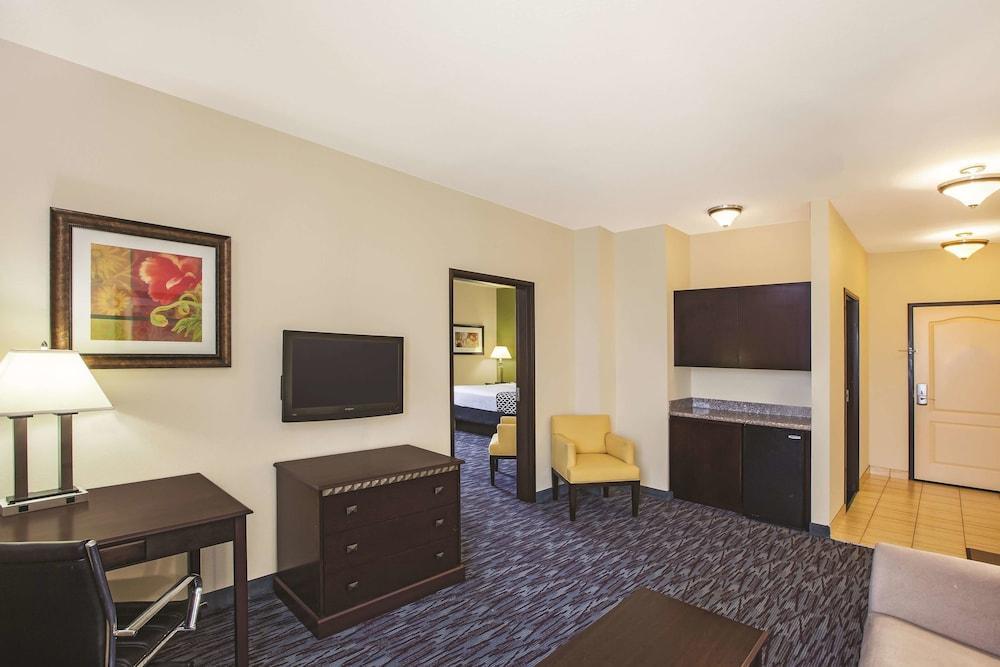 La Quinta By Wyndham Allen At The Village Exterior foto