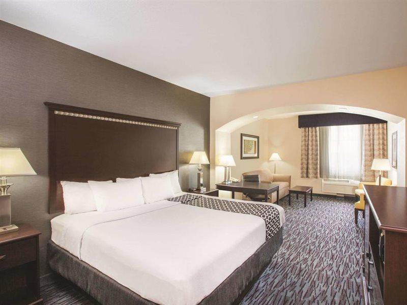La Quinta By Wyndham Allen At The Village Exterior foto