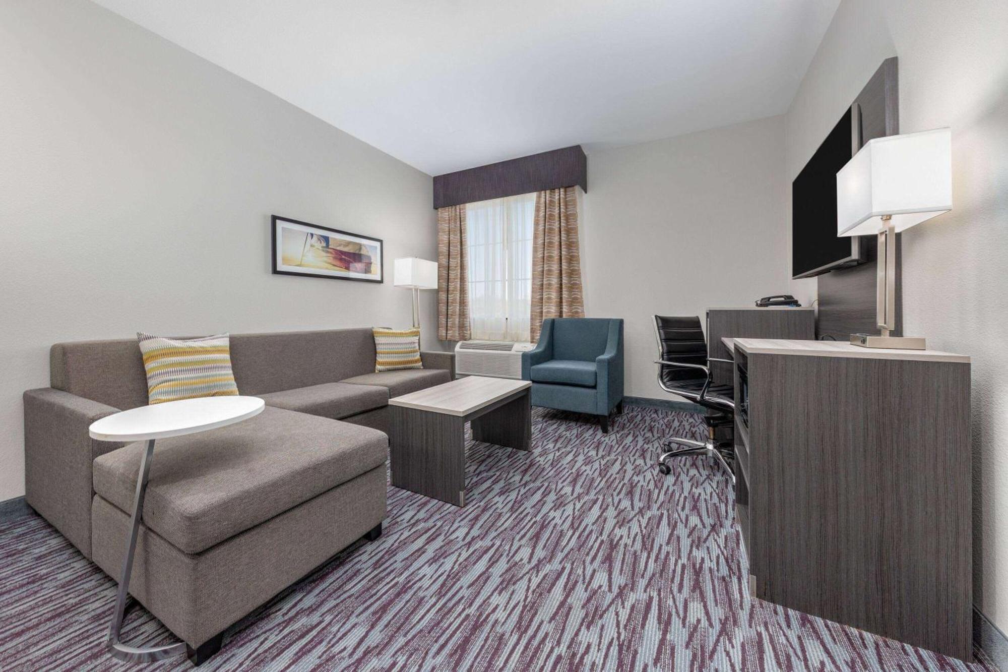 La Quinta By Wyndham Allen At The Village Exterior foto